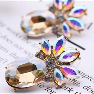 Anthropologie Jewelry - Anthropologie Crystal Pineapple Earrings Anthropologie Jewelry - Anthropologie Crystal Pineapple Earrings